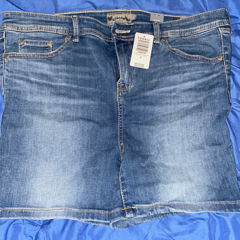 Torrid shorts size 14 new with tags